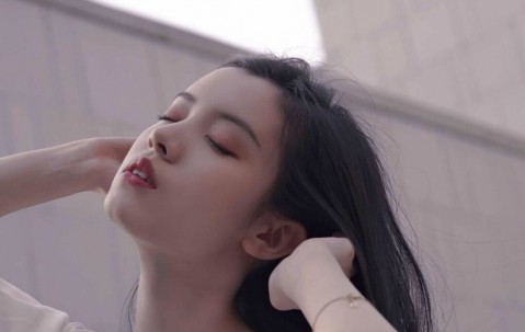 女人的子宫的内膜增厚